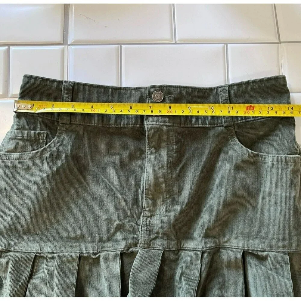 Hollister Corduroy Pleated Mini Skirt Womens S Army Green High Waist w Pockets